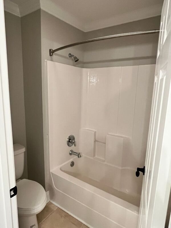 Building Photo - 9739 Valley Springs Dr