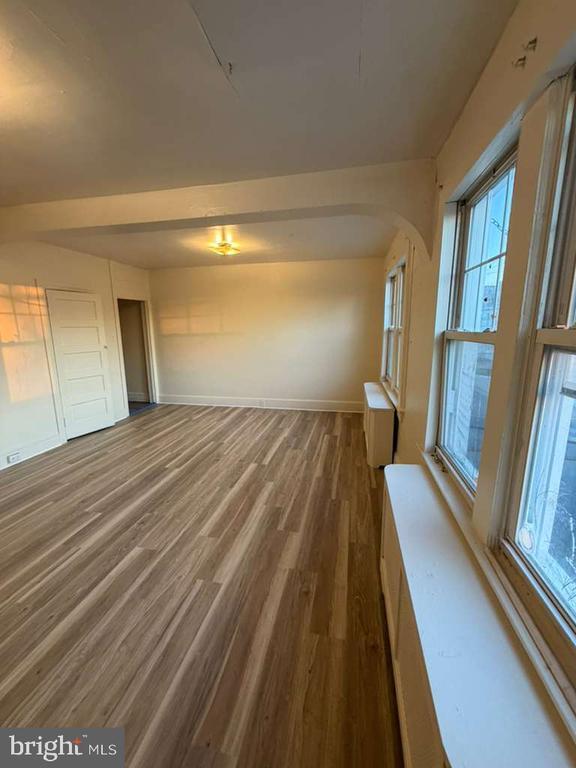 Building Photo - 915 N Delaware St