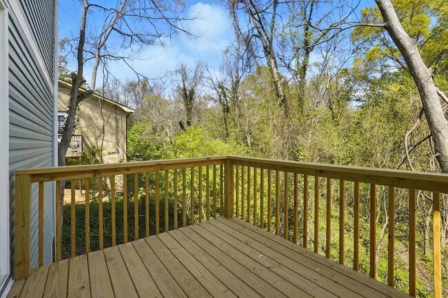 Building Photo - 76 Snyder Ct NE