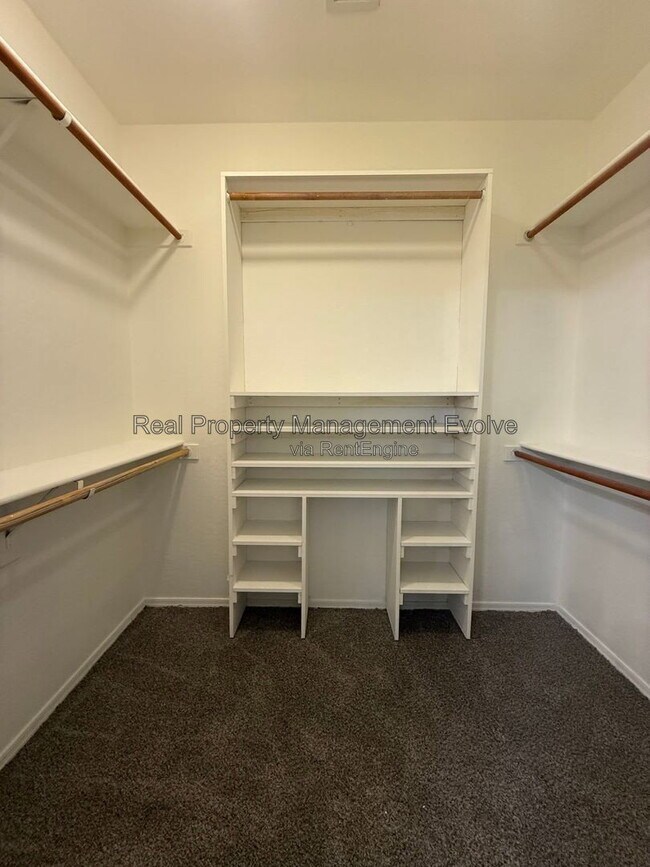 Building Photo - 2513 W Woburn Ln