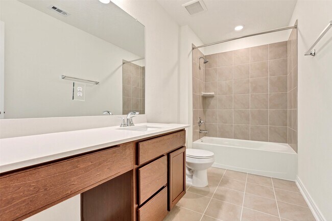 Building Photo - 9423 Castillo Ct