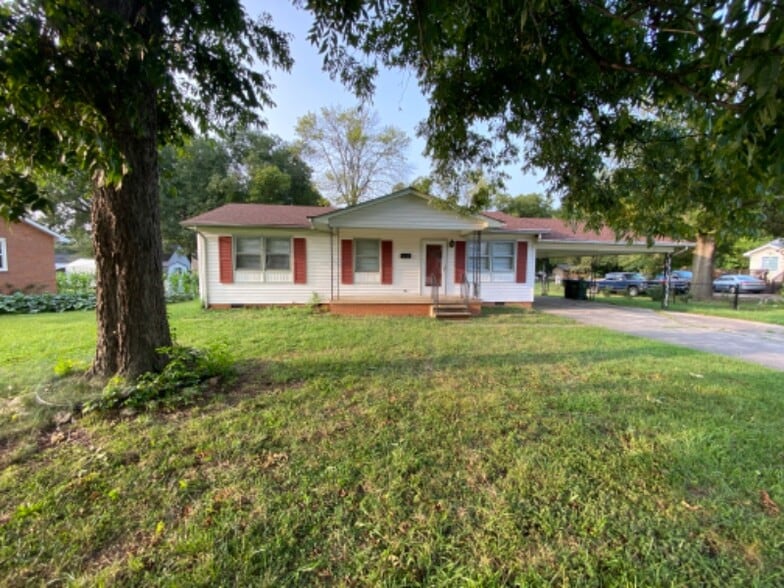 Primary Photo - 908 Washington St