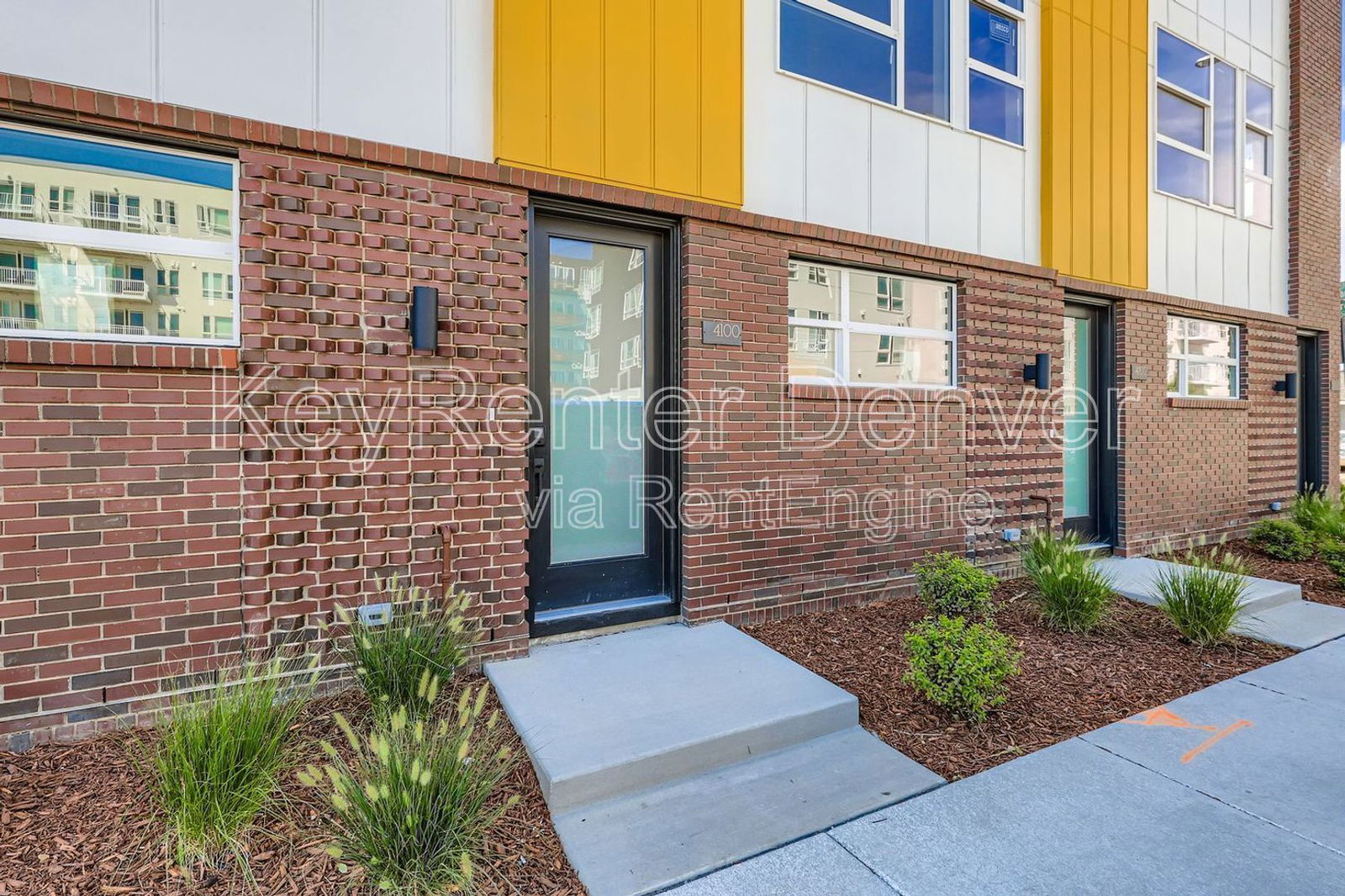 Building Photo - 4100 E Warren Ave