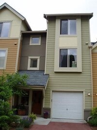 Building Photo - Beautiful 3 Bed 2.5 Bath Townhome in Talus...