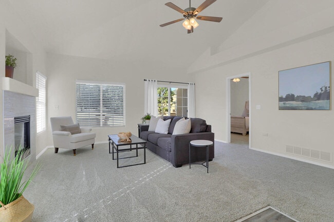 Living Room - 5512 Sonnet Hts