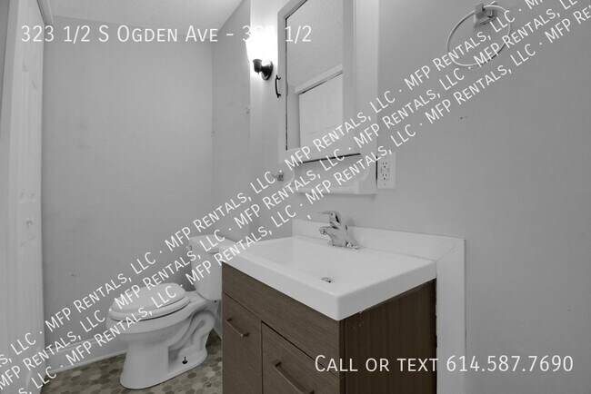 Building Photo - 323 1/2 S Ogden Ave