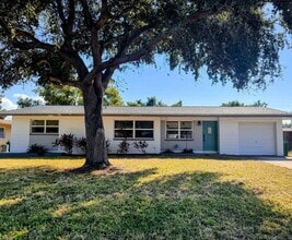 Building Photo - Section 8 Voucher Accepted! Newly Renovated 3-Bed/2-Bath Home – Large Yard & Fenced Privacy!