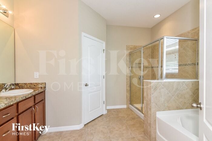 Building Photo - 410 Blakely Ct