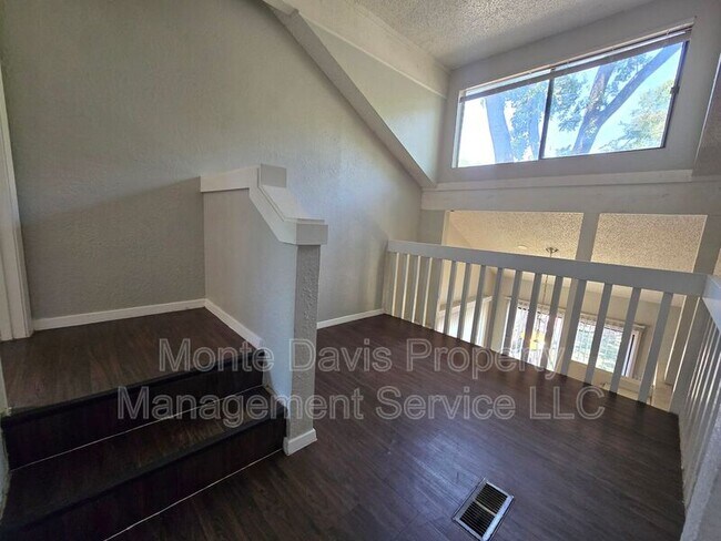 Building Photo - 1713 Cinnamon Path