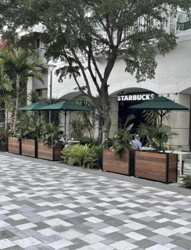 Building Photo - 3636 Whitehall Dr