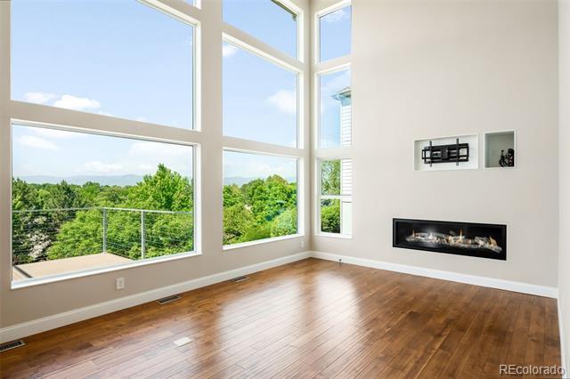 Building Photo - 6645 S Crocker Way