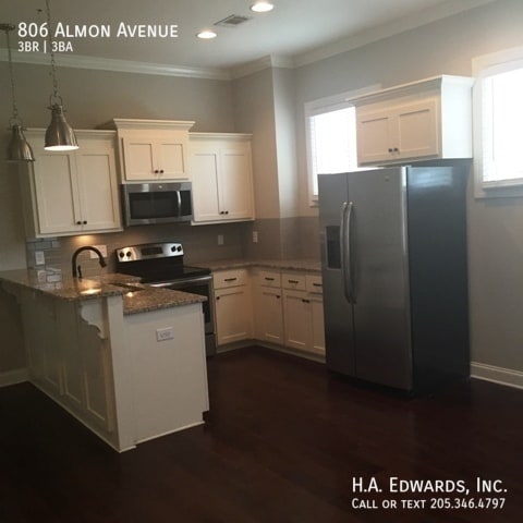 Building Photo - 806 Almon Ave