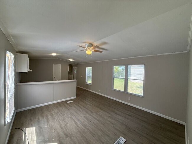 Building Photo - T.R. Lawing Realty Property