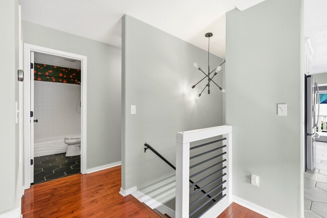 Building Photo - 574 Pugsley St