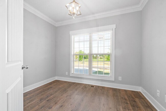 Building Photo - 1065 Veridian Dr
