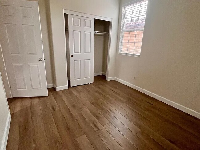 Building Photo - 525 Avenida Ortega