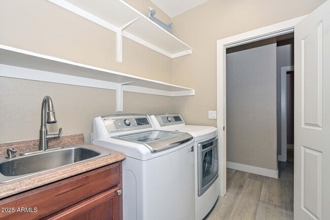 Building Photo - 26928 N 84th Ave