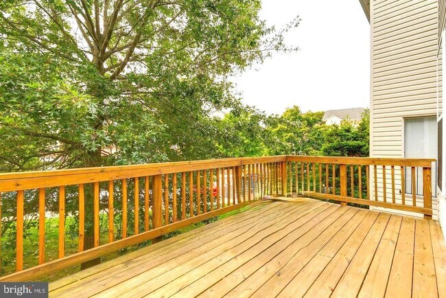 Building Photo - 13129 Park Crescent Cir