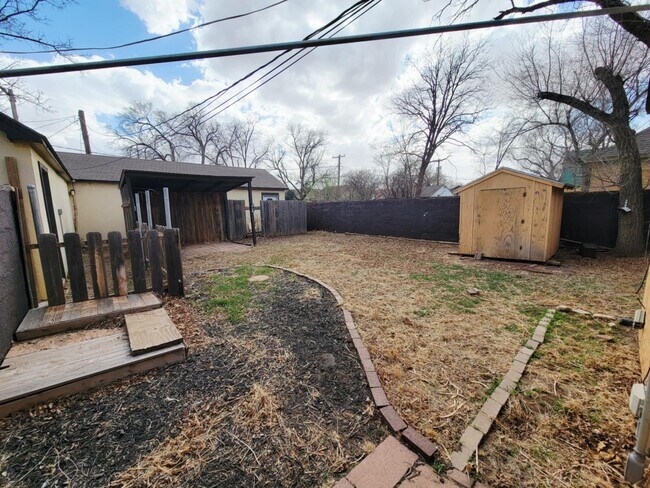 Building Photo - 2003 16th St