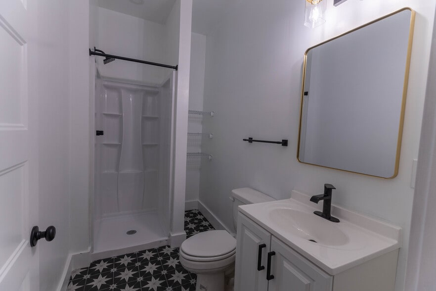 Building Photo - 2823 Browning Ave