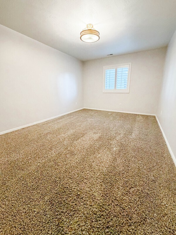 Building Photo - 963 Sage Ln