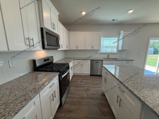 Building Photo - 122 Longleaf Ct
