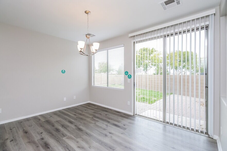 Building Photo - 2732 S Arroyo Ln