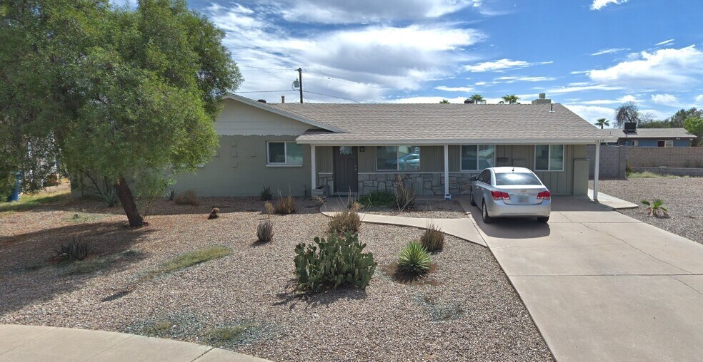 Building Photo - 1429 S Roberts Rd