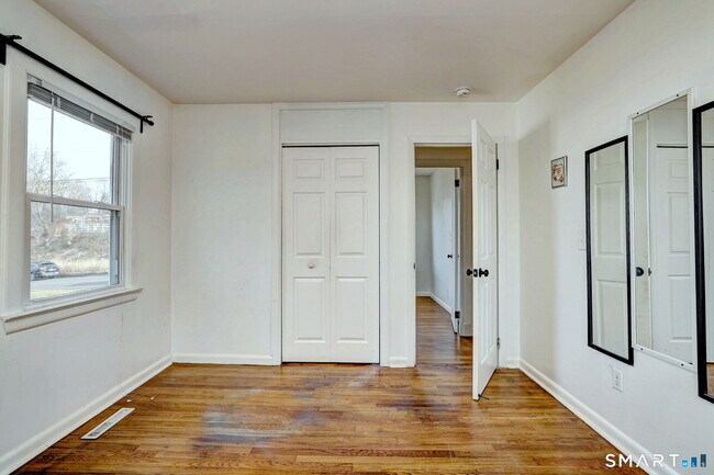 Building Photo - 42 Highland Ave