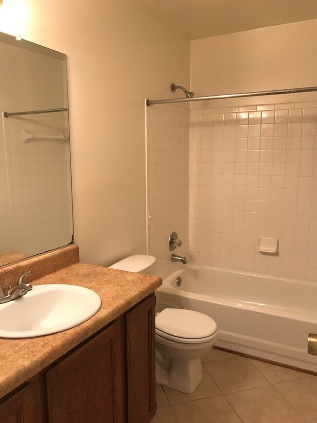 Building Photo - 4002 Ditmas Ct