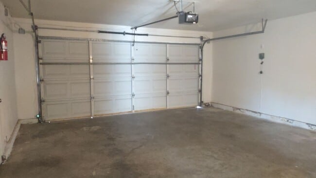 Building Photo - 4111 Ozro Ct