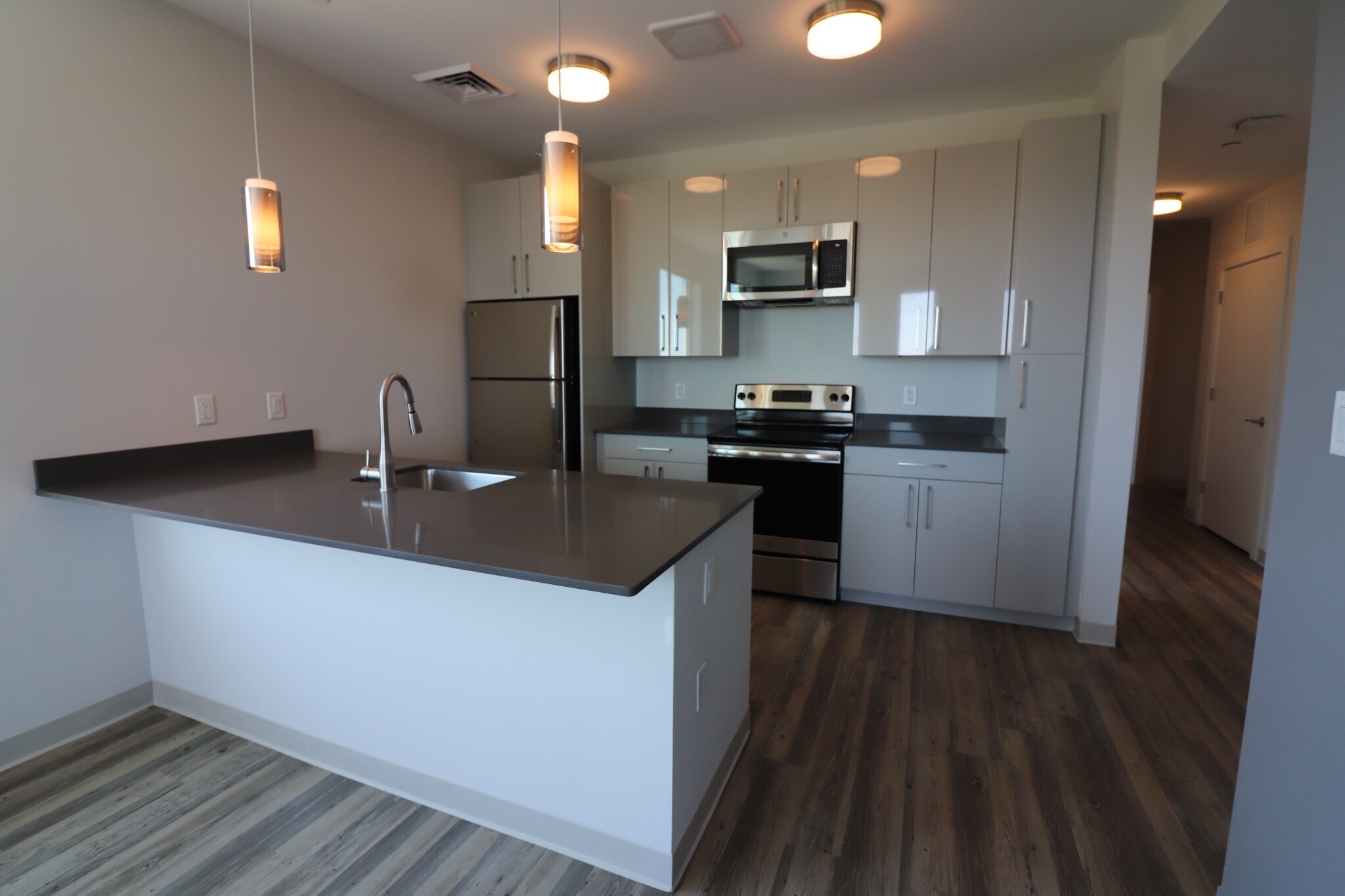 Building Photo - 162 Washington St