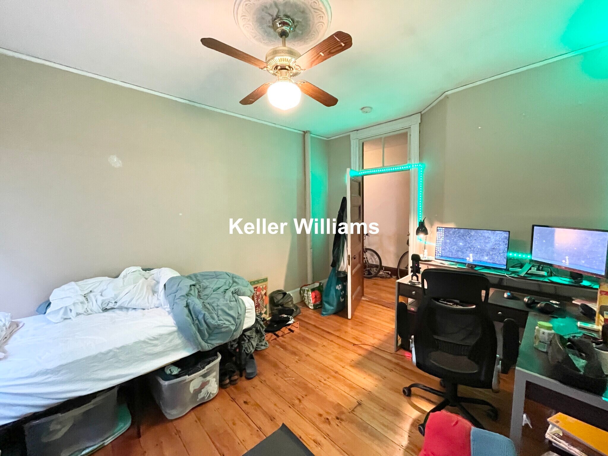 Building Photo - 67 Hillside St