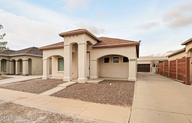 Building Photo - 14373 Tobe Davis Dr