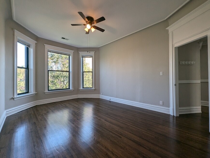 Building Photo - 3824 N Fremont