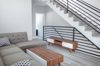 Building Photo - 5401 Carlin St