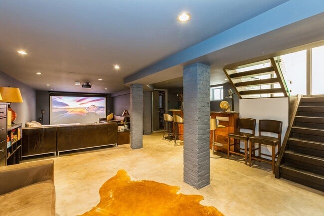 Building Photo - 96 Columbia Terrace