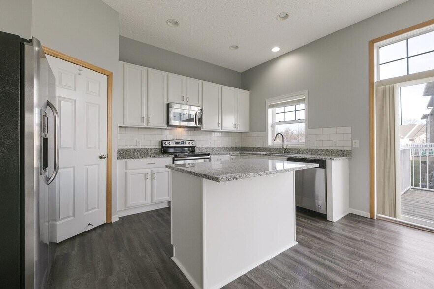 New Kitchen - 5030 Fountain Ln N