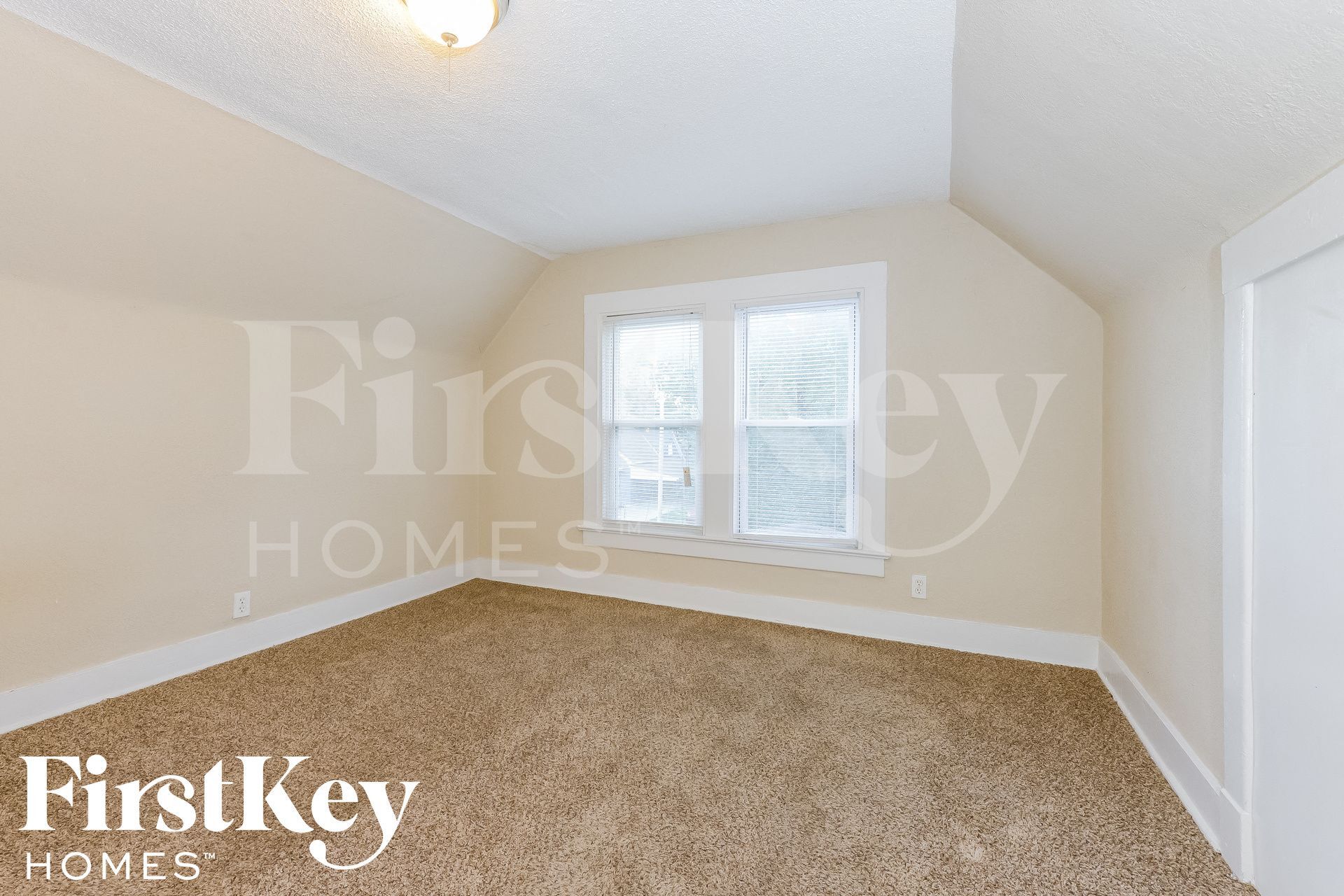 Building Photo - 2214 Quincy St