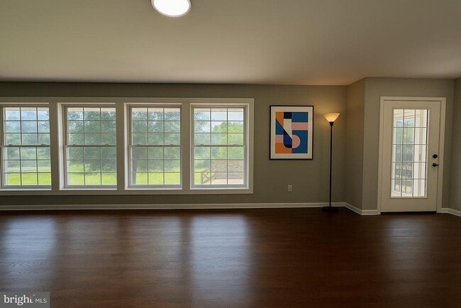 Building Photo - 7697 Hedgesville Rd