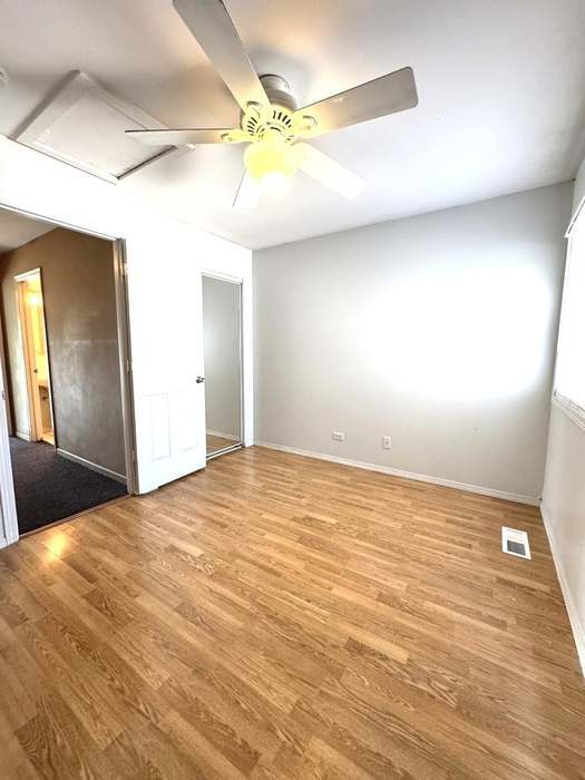 Building Photo - 347 Meadow Green Ln