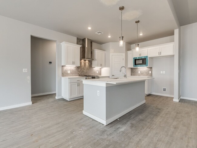 Building Photo - Beautiful New Construction Home in Edmond