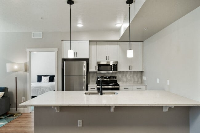Building Photo - Rosewood