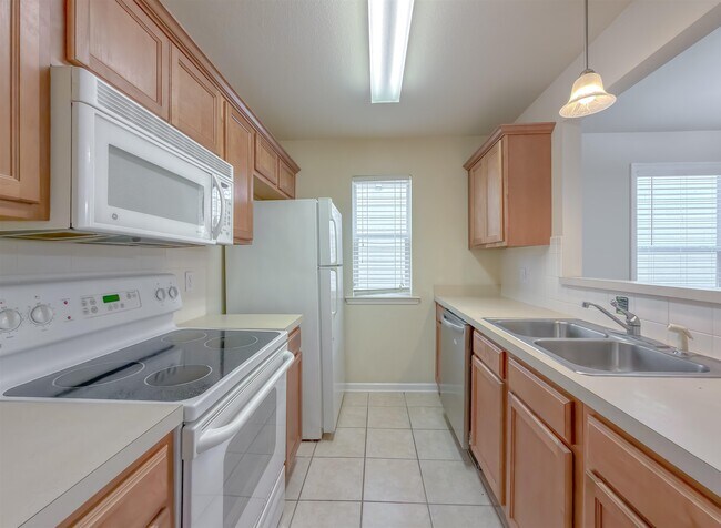 Building Photo - 3271 Sugar Berry Way
