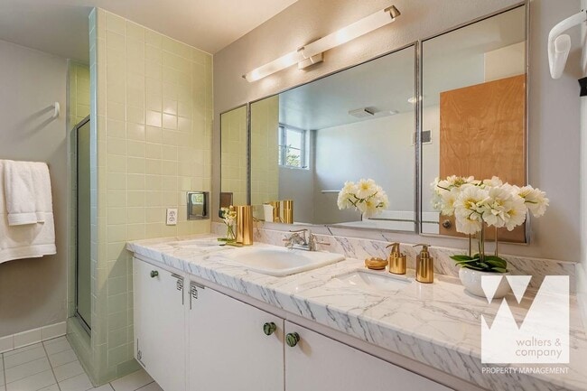 Building Photo - 701 S Milwaukee St