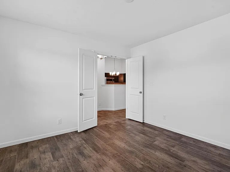 Building Photo - 3272 Maitland Dr