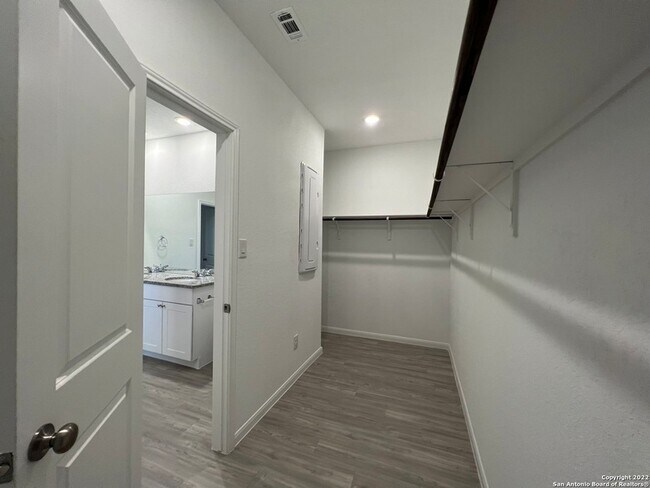 Building Photo - 446 Fairy Duster Dr