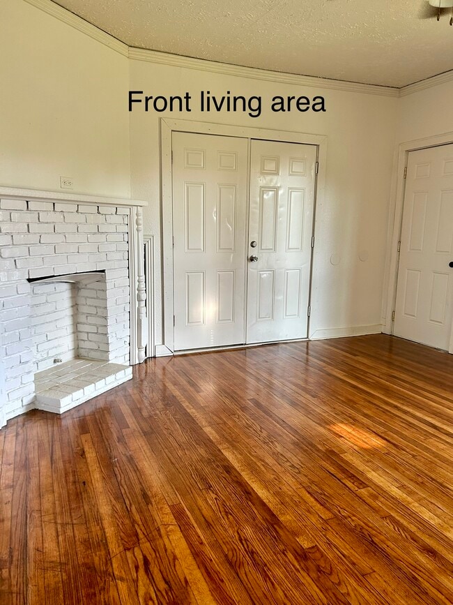 Building Photo - 1404 Callahan St