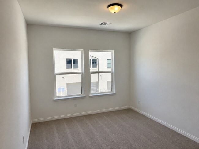Building Photo - 1218 Daybreak Dr