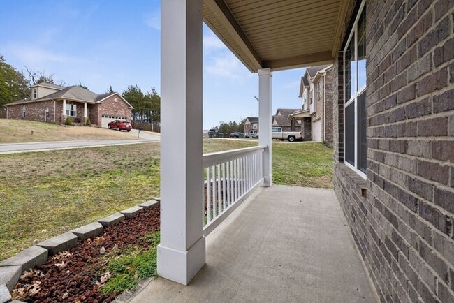 Building Photo - 3 Bedroom 3 Bath Home in Mt Juliet Now Lea...